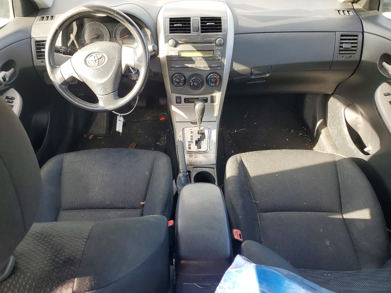 2010 TOYOTA COROLLA BASE photo 15