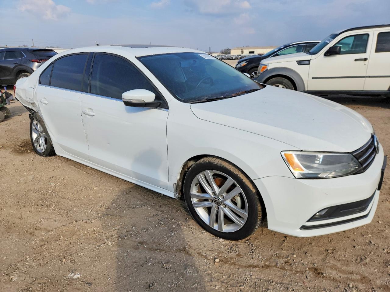 2015 VOLKSWAGEN JETTA SEL photo 4