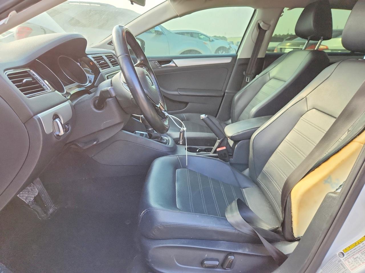2015 VOLKSWAGEN JETTA SEL photo 7
