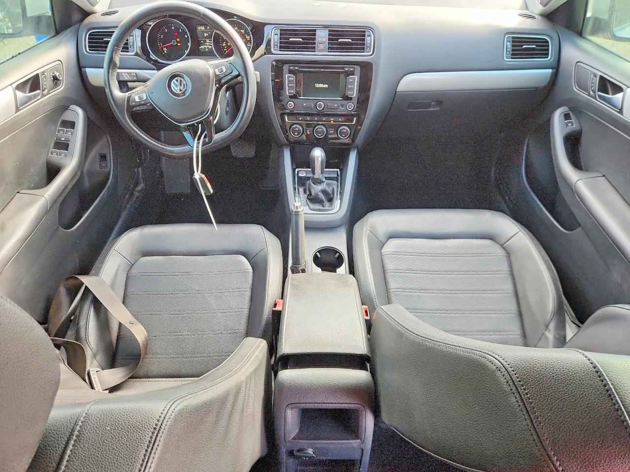 2015 VOLKSWAGEN JETTA SEL photo 8
