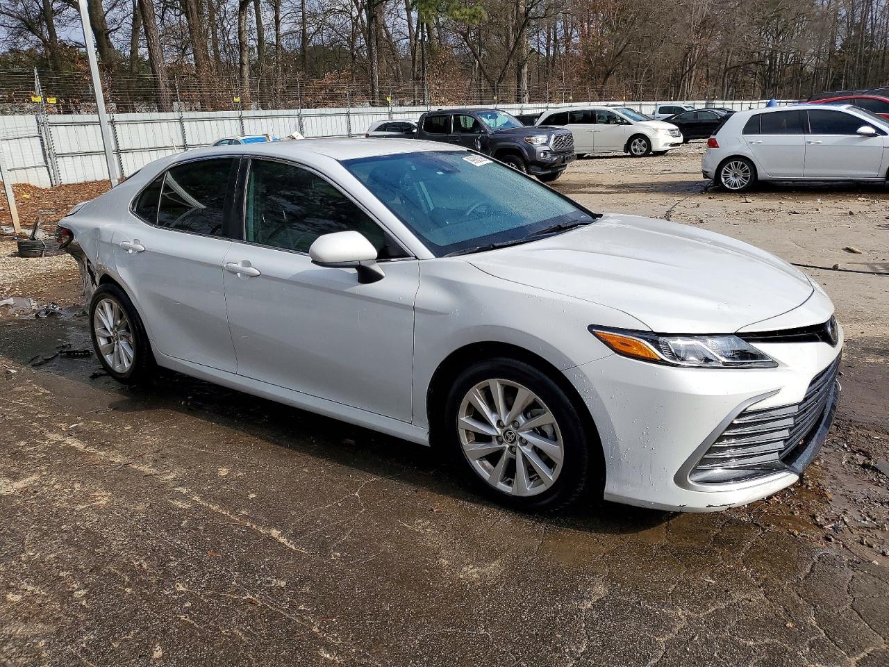 2023 TOYOTA CAMRY LE photo 4