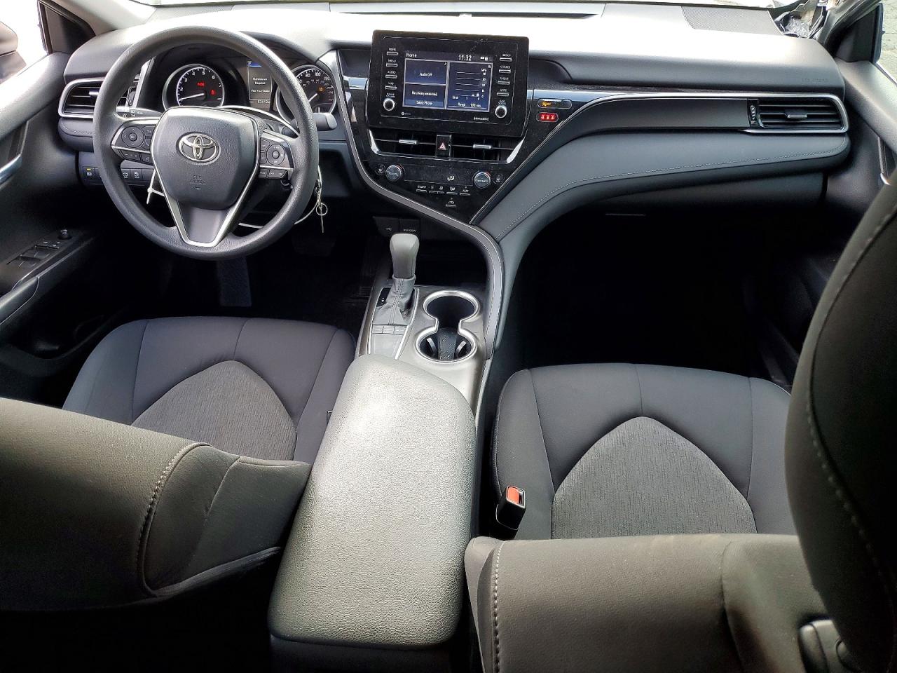 2023 TOYOTA CAMRY LE photo 8