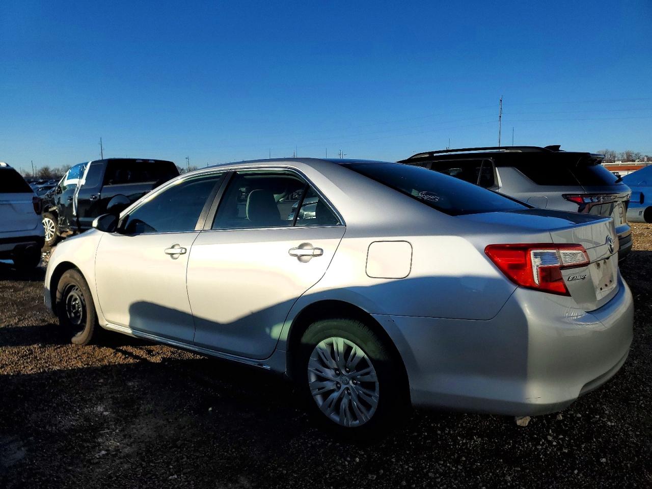 2014 TOYOTA CAMRY L photo 2