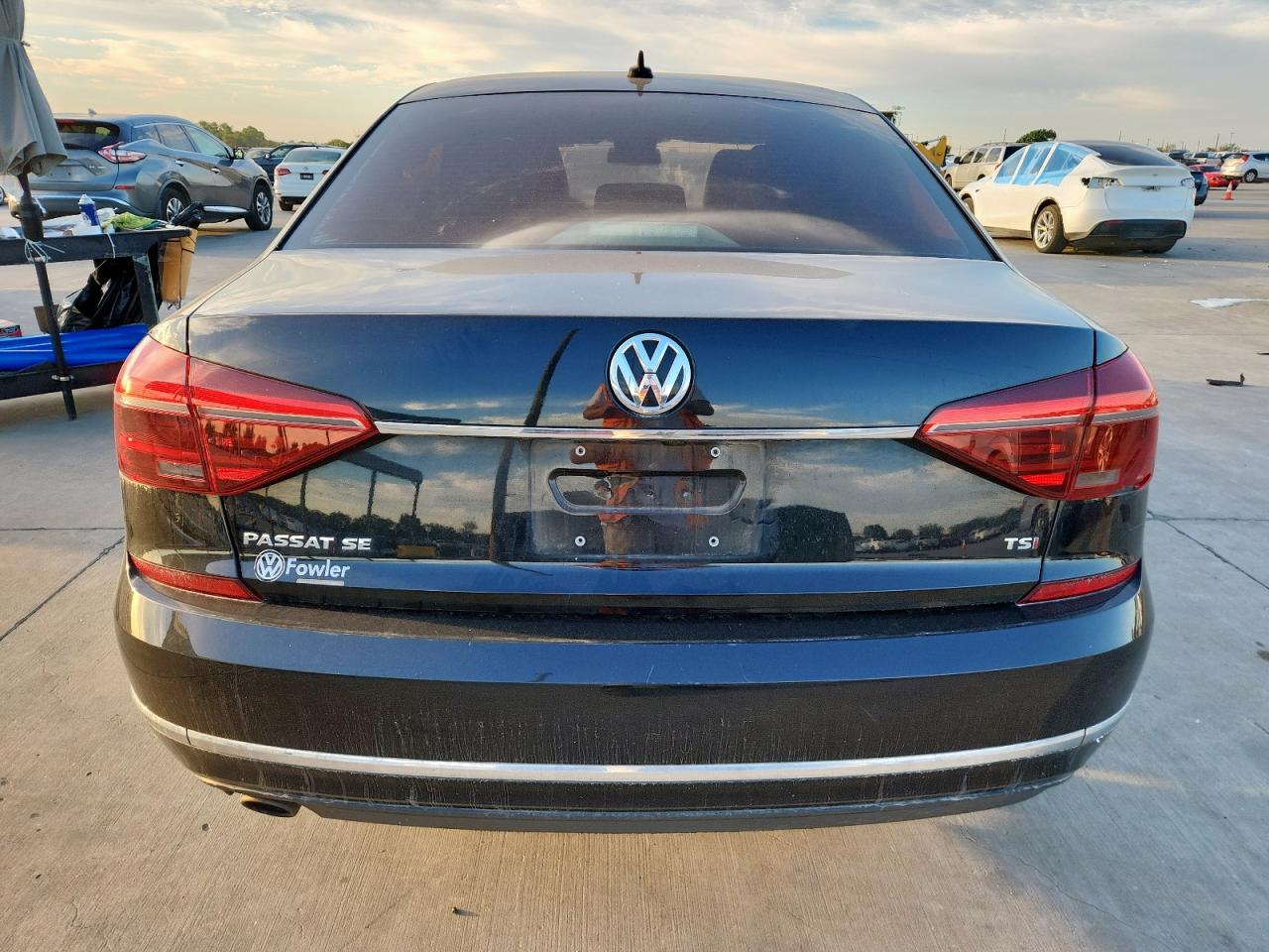 2017 VOLKSWAGEN PASSAT SE photo 6