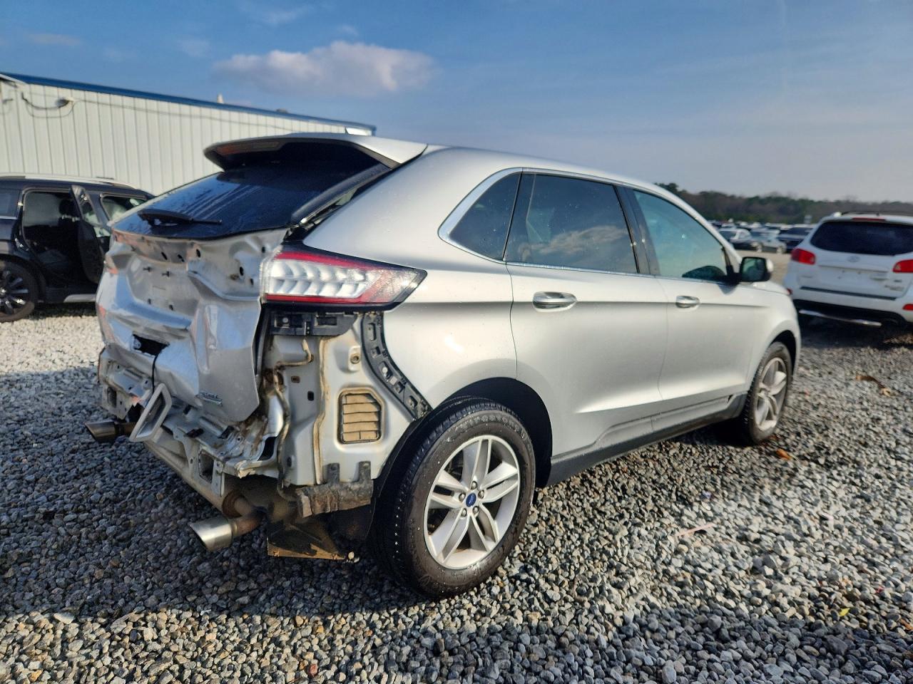 2018 FORD EDGE SEL photo 3