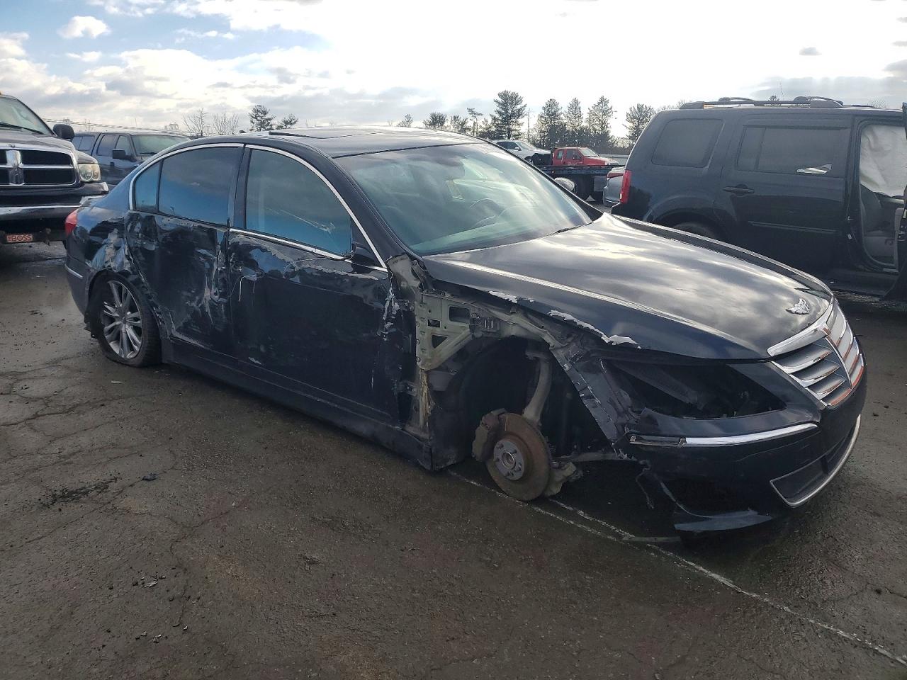 2012 HYUNDAI GENESIS 3.8L photo 4