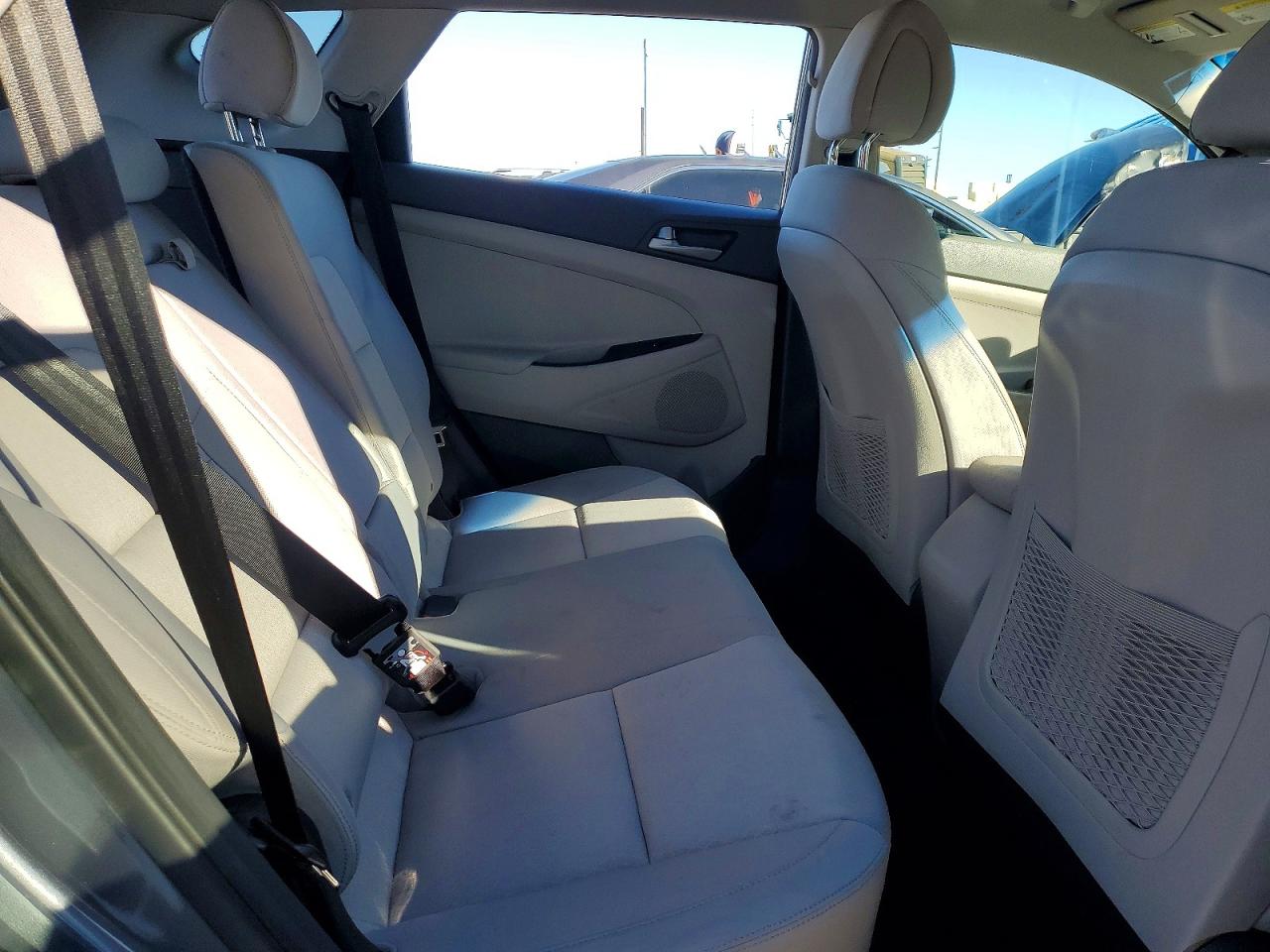 2018 HYUNDAI TUCSON SEL photo 10