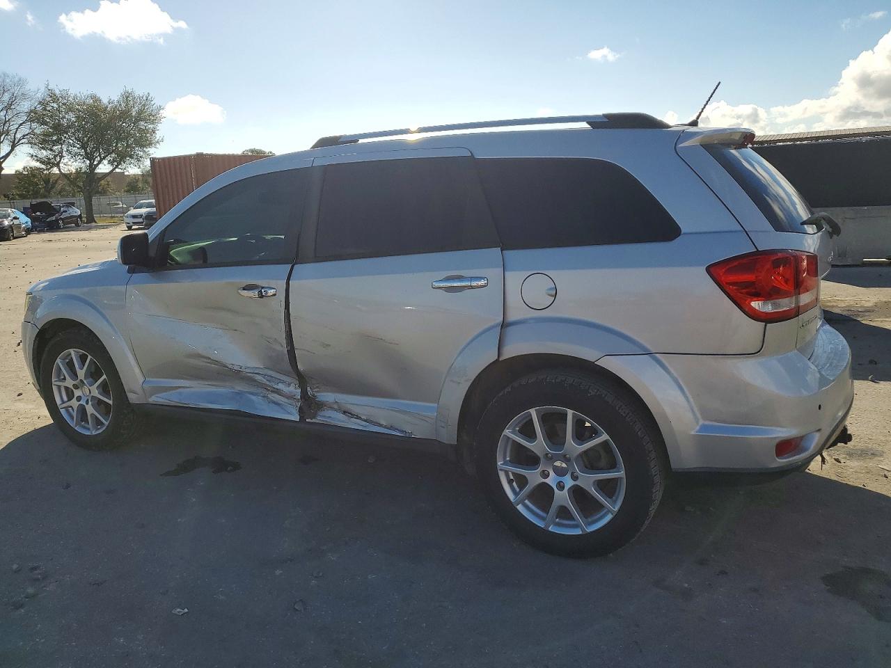 2013 DODGE JOURNEY CREW photo 2
