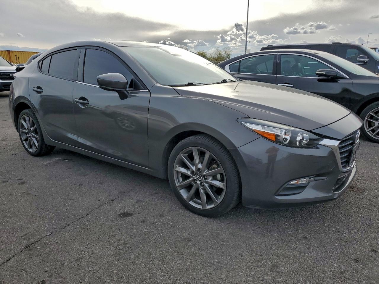2018 MAZDA 3 TOURING photo 4