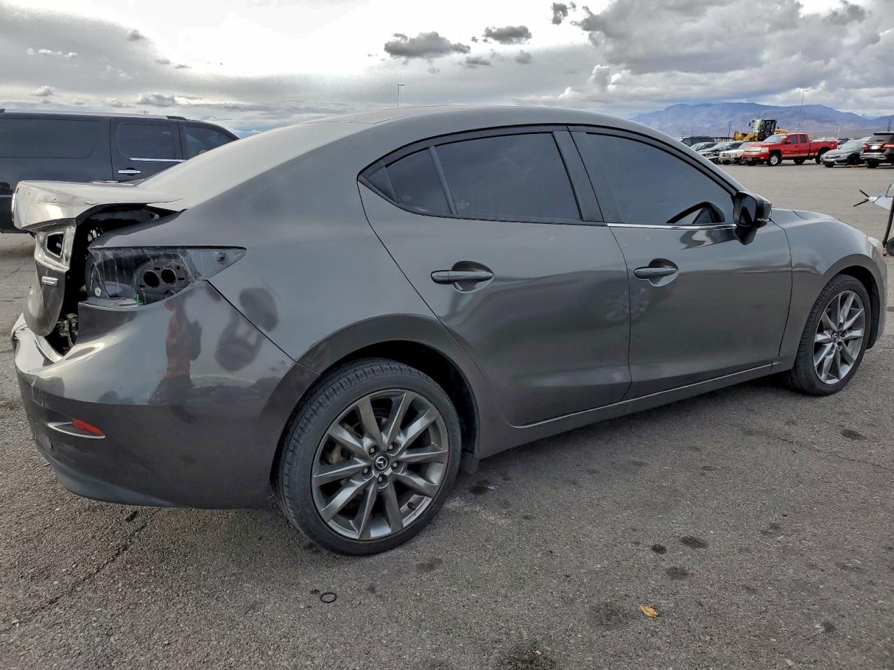 2018 MAZDA 3 TOURING photo 3