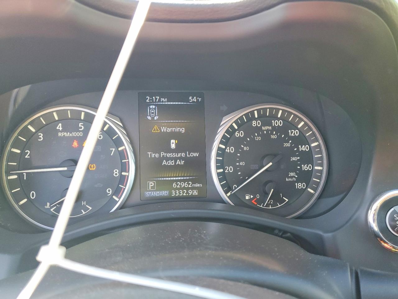 2018 INFINITI Q50 LUXE photo 9