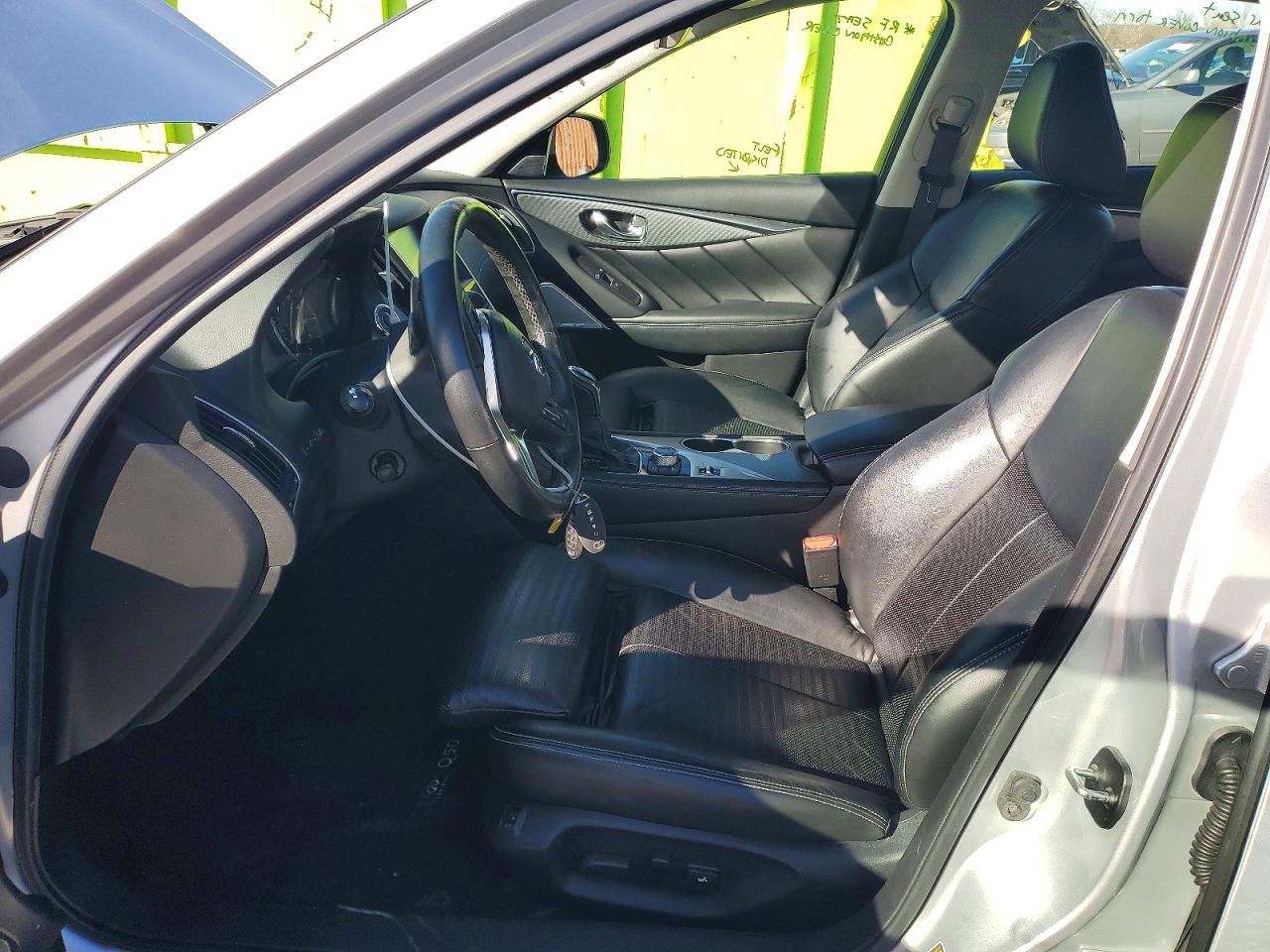 2018 INFINITI Q50 LUXE photo 7