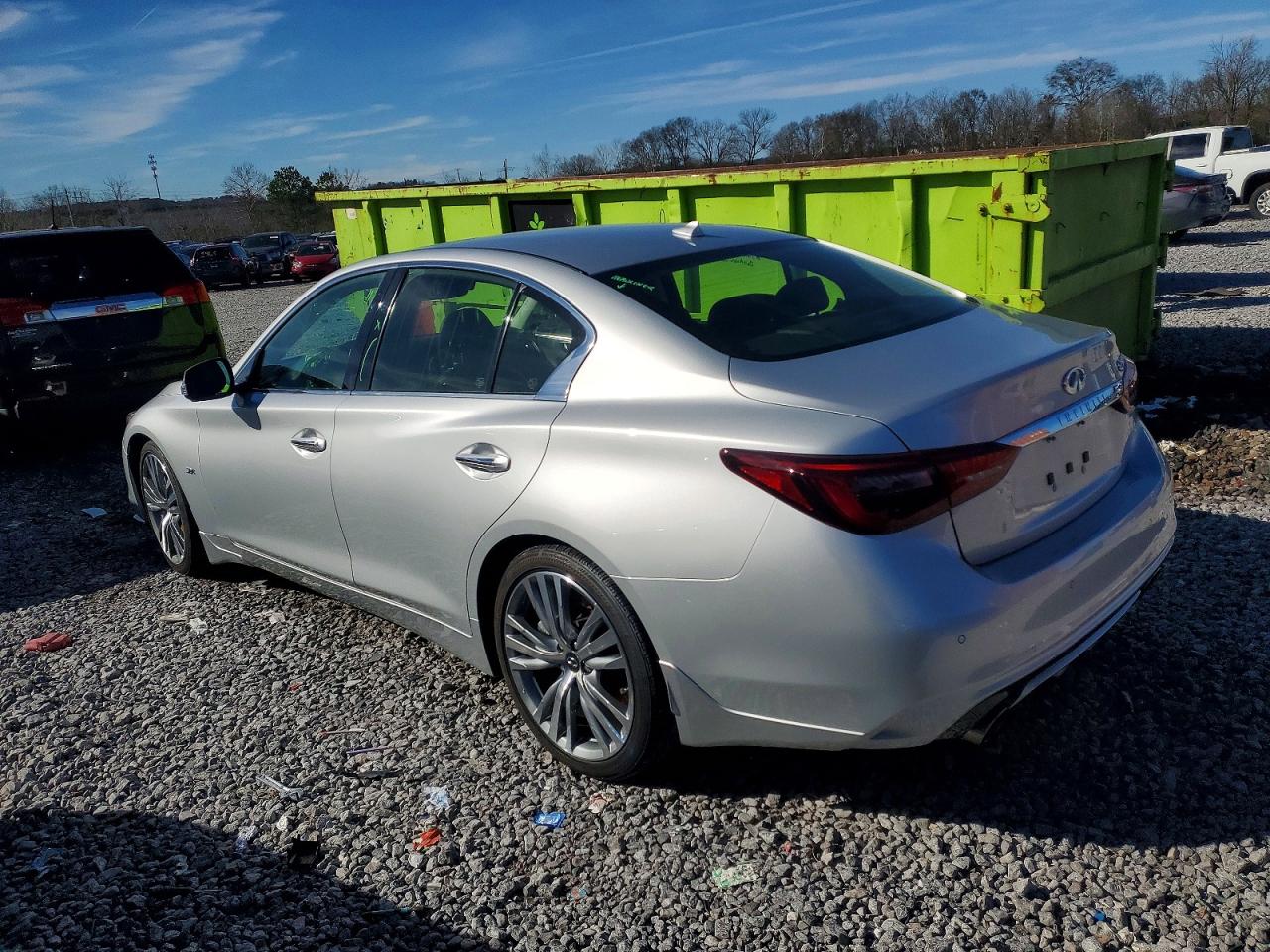 2018 INFINITI Q50 LUXE photo 2