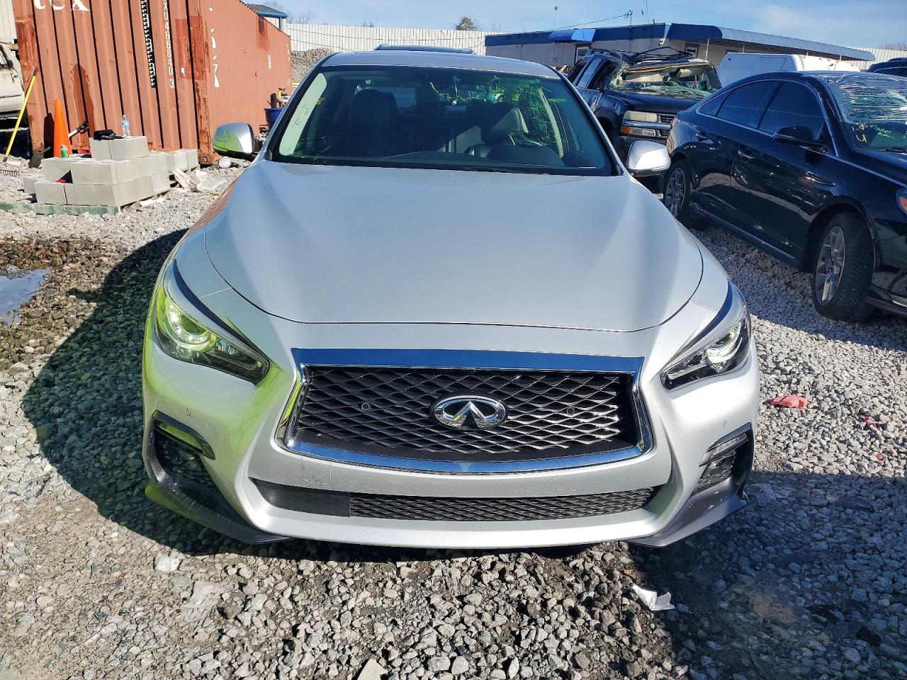 2018 INFINITI Q50 LUXE photo 5