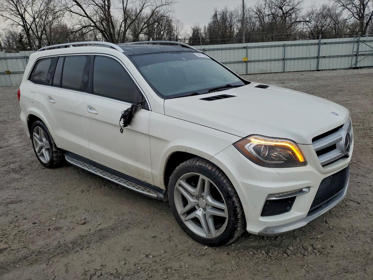 2014 MERCEDES-BENZ GL 550 4MATIC photo 4