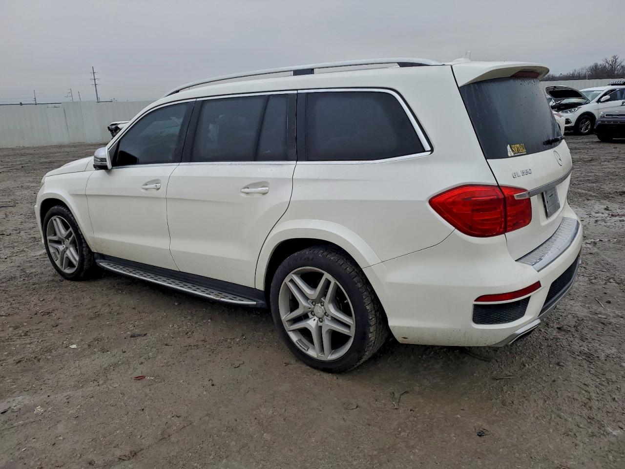 2014 MERCEDES-BENZ GL 550 4MATIC photo 2