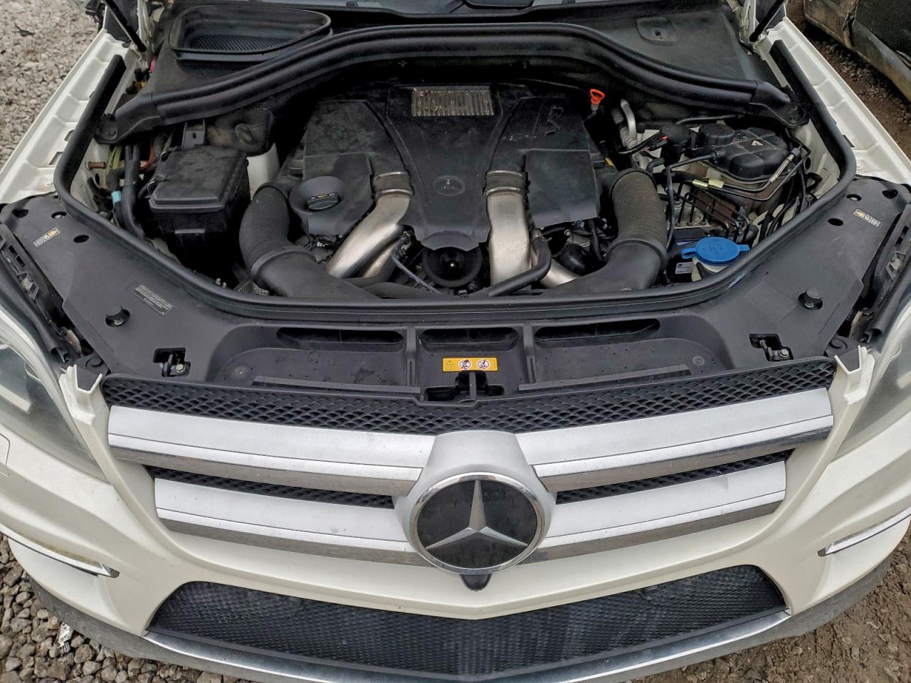 2014 MERCEDES-BENZ GL 550 4MATIC photo 12