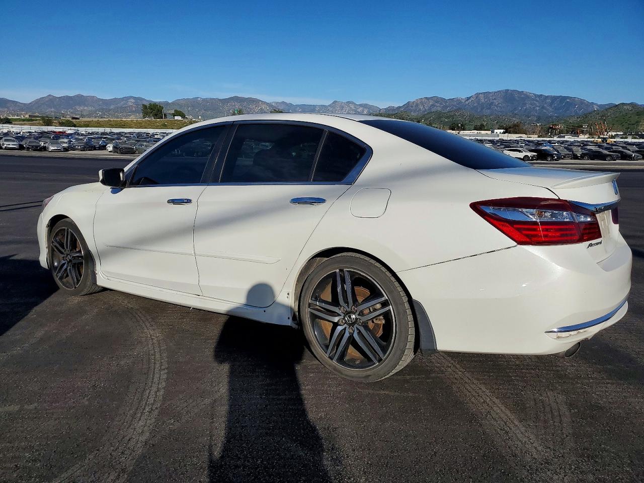 2016 HONDA ACCORD SPORT photo 2