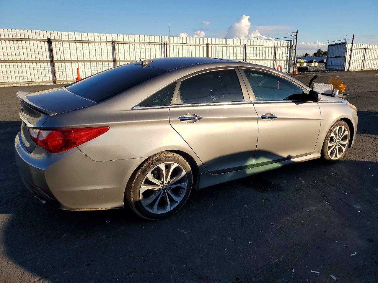 2014 HYUNDAI SONATA SE photo 5