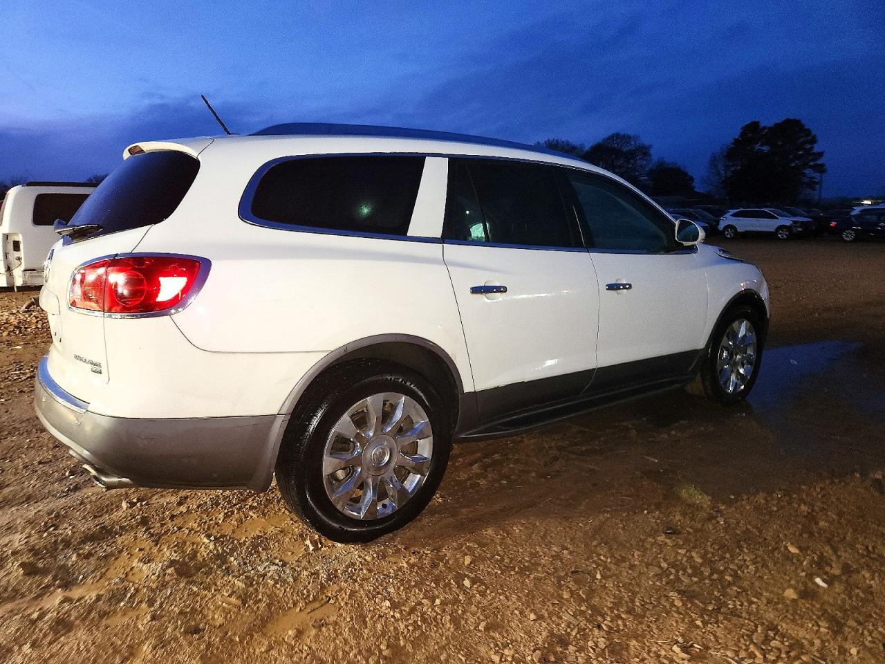 2011 BUICK ENCLAVE CXL photo 5