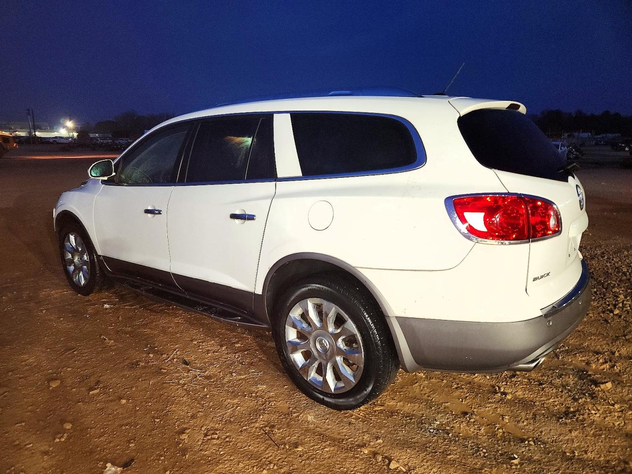 2011 BUICK ENCLAVE CXL photo 3