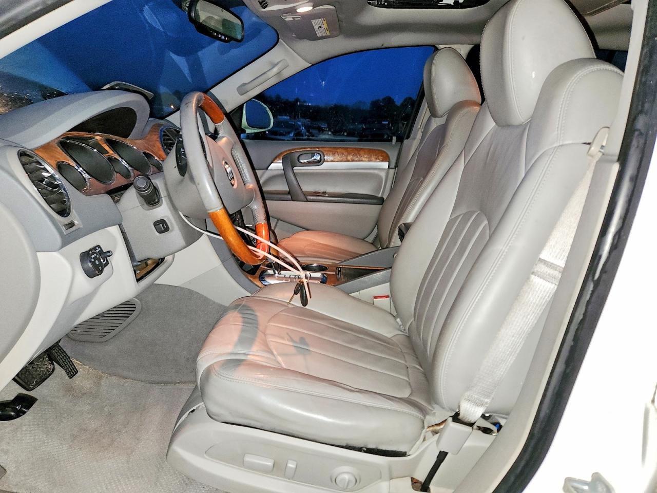 2011 BUICK ENCLAVE CXL photo 13