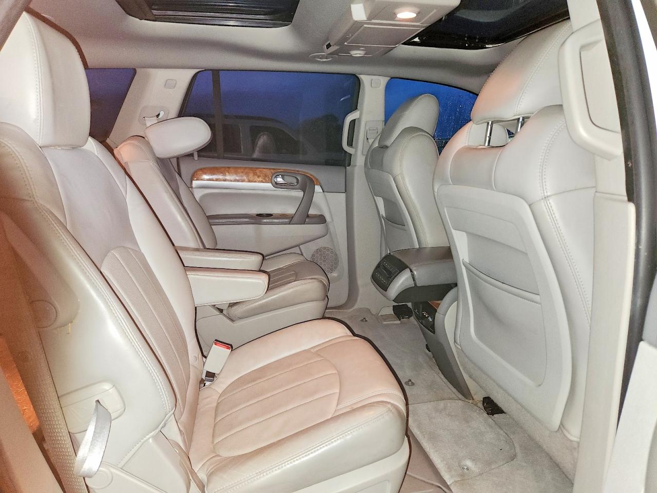 2011 BUICK ENCLAVE CXL photo 21