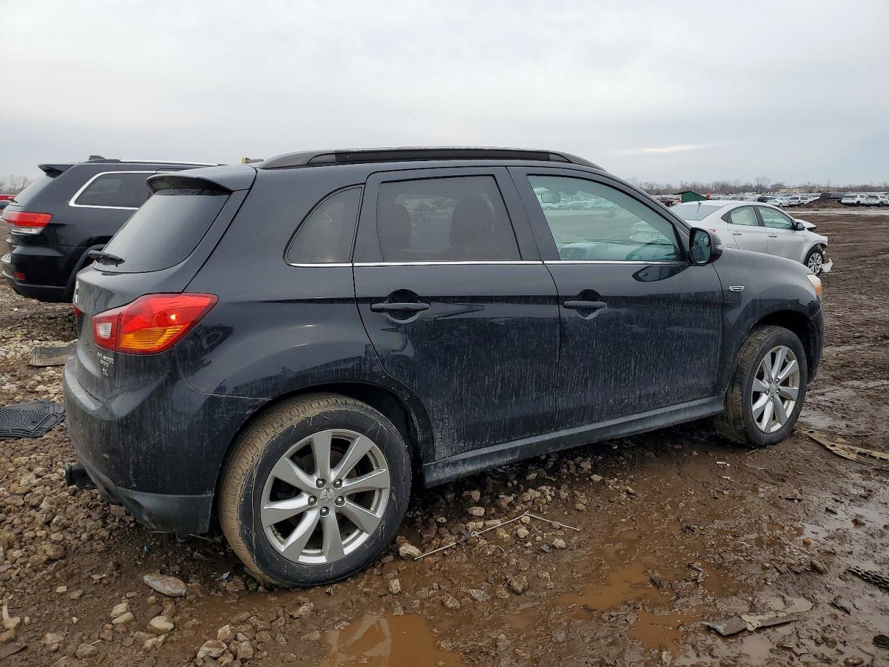 2015 MITSUBISHI OUTLANDER SPORT SE photo 3