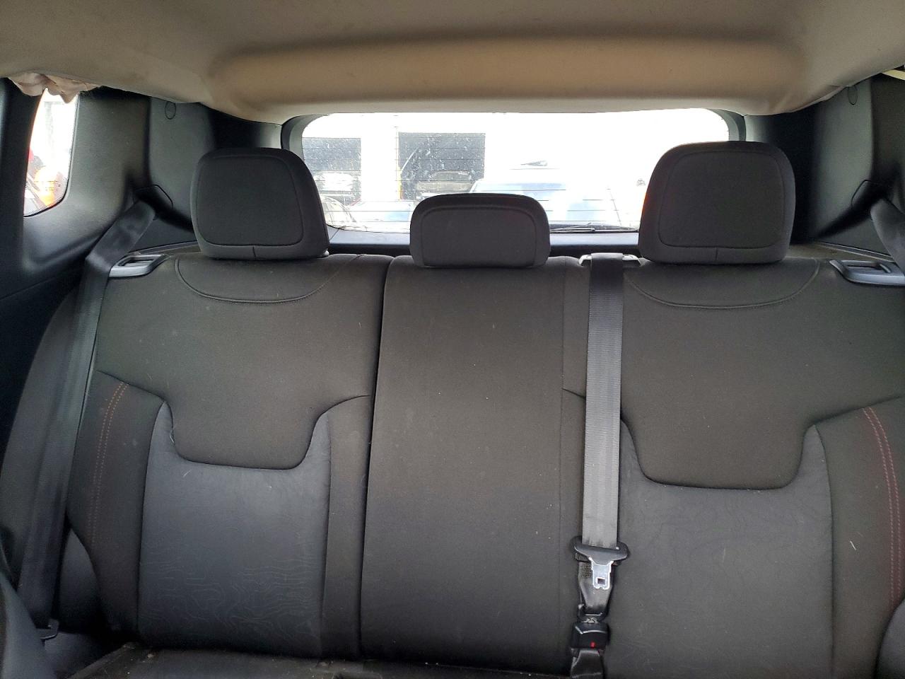 2015 JEEP RENEGADE TRAILHAWK photo 10