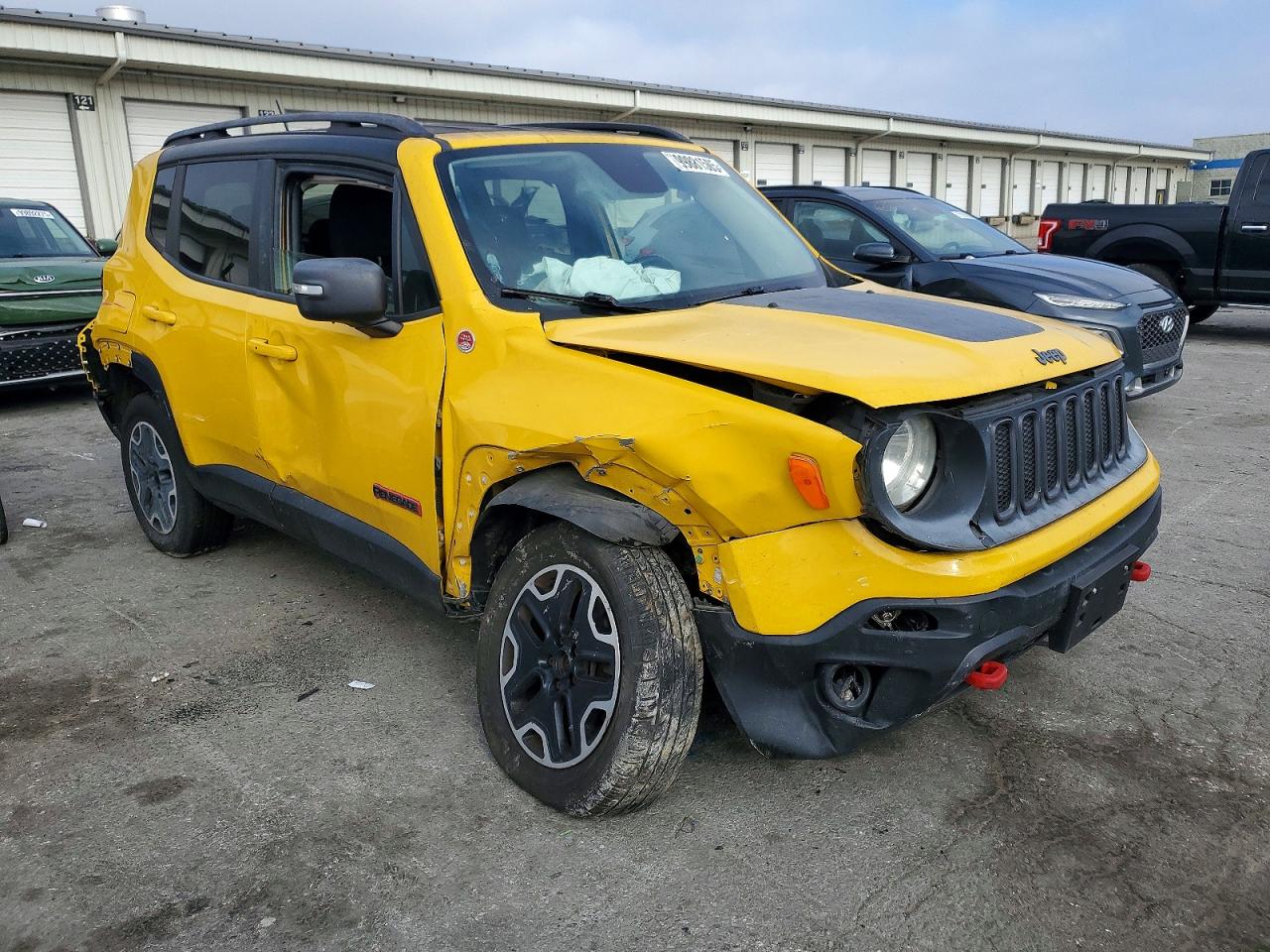 2015 JEEP RENEGADE TRAILHAWK photo 4