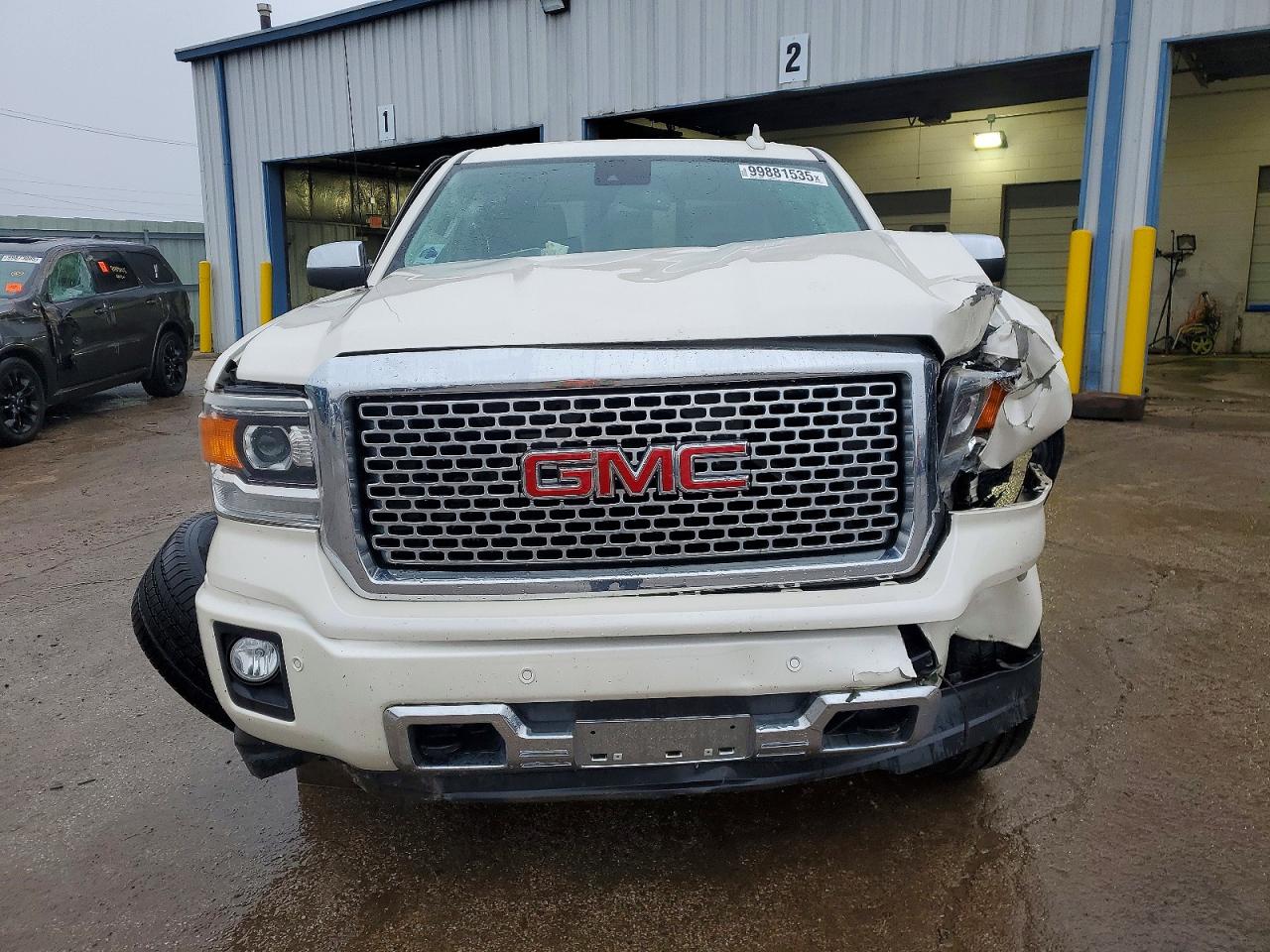 2015 GMC SIERRA K1500 DENALI photo 9