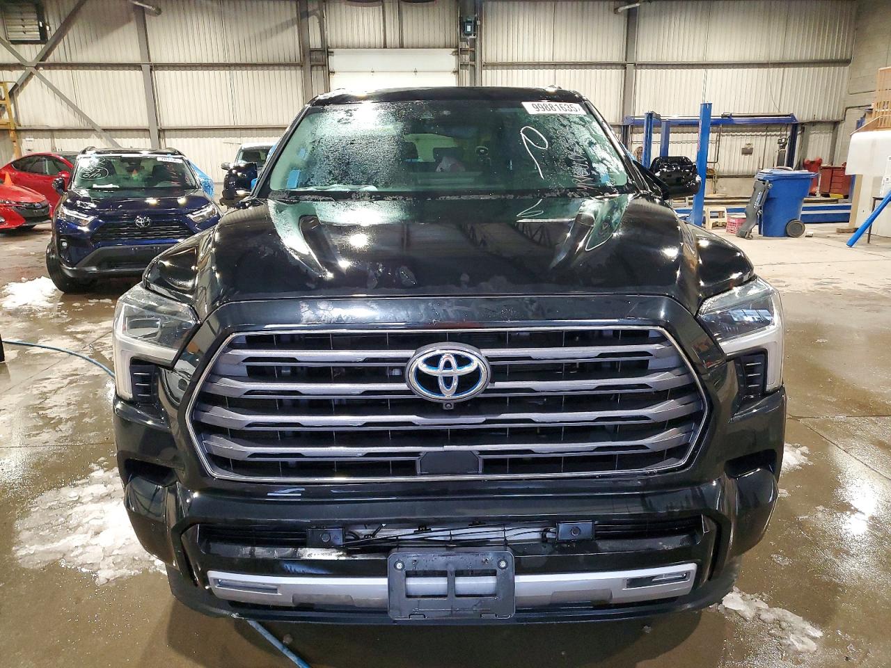 2023 TOYOTA SEQUOIA SR5 photo 5