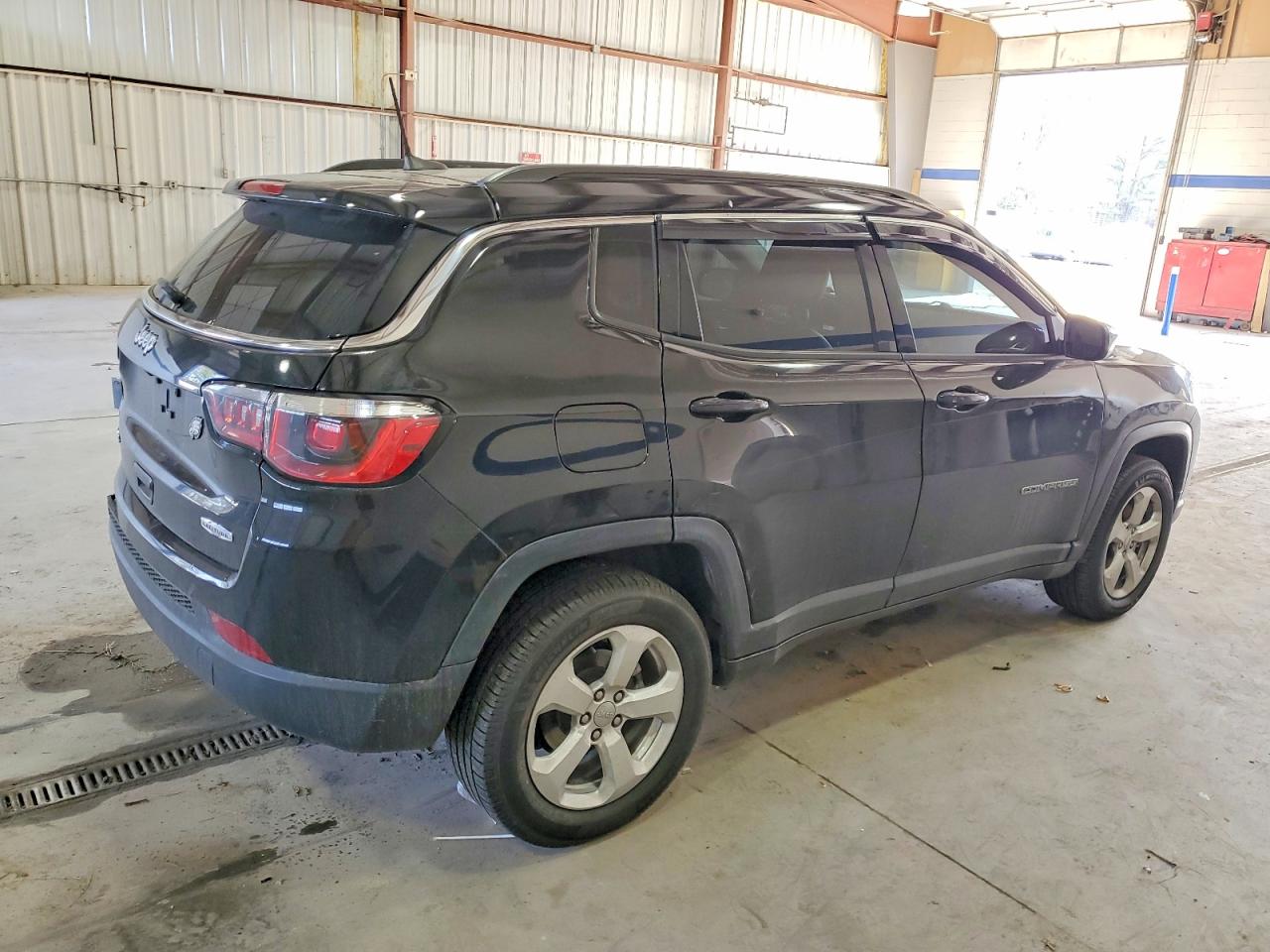 2019 JEEP COMPASS LATITUDE photo 3