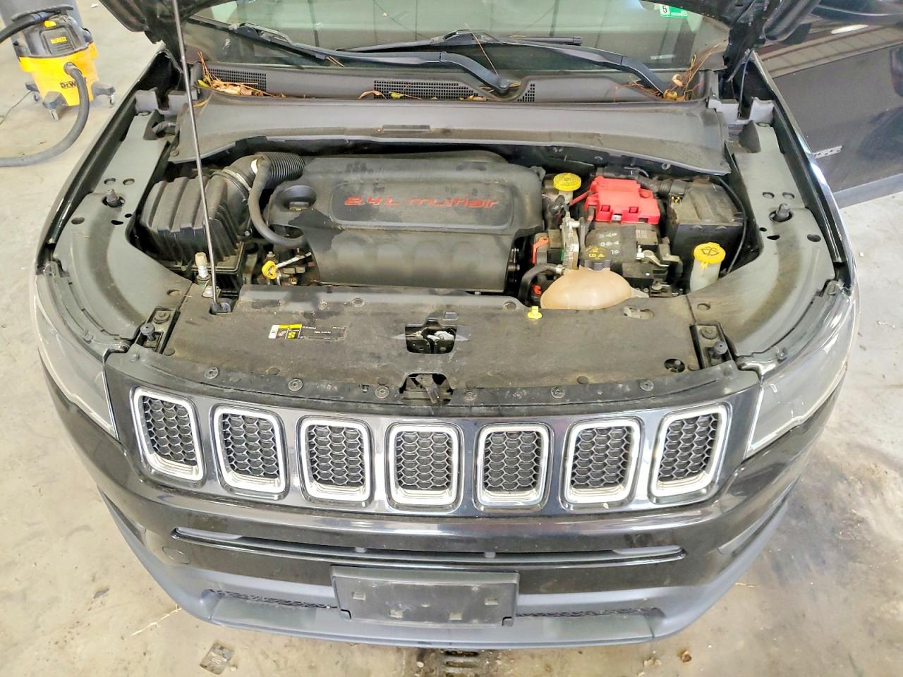 2019 JEEP COMPASS LATITUDE photo 12