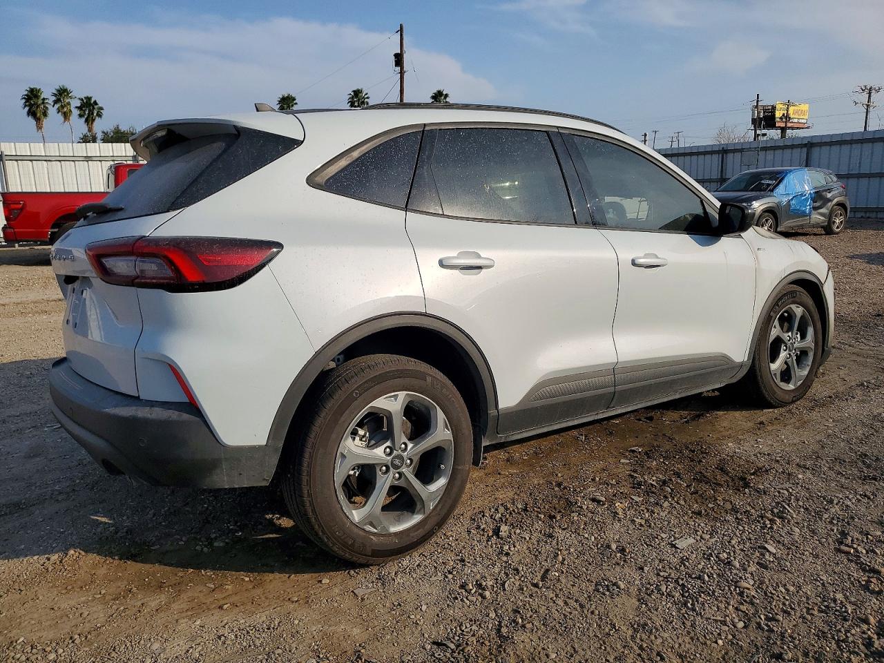2025 FORD ESCAPE ST LINE photo 3