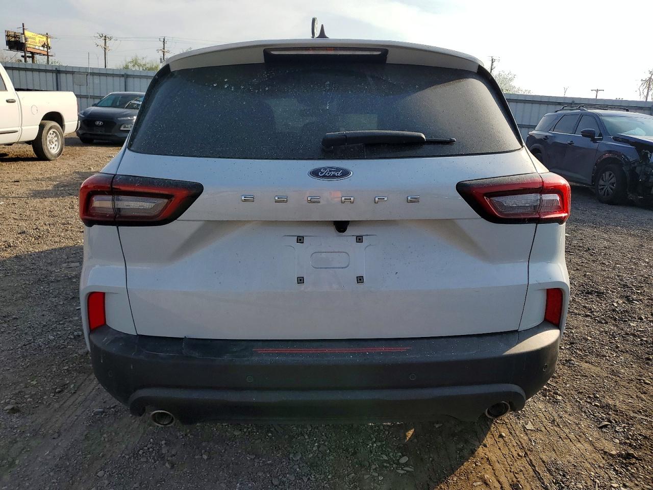 2025 FORD ESCAPE ST LINE photo 6