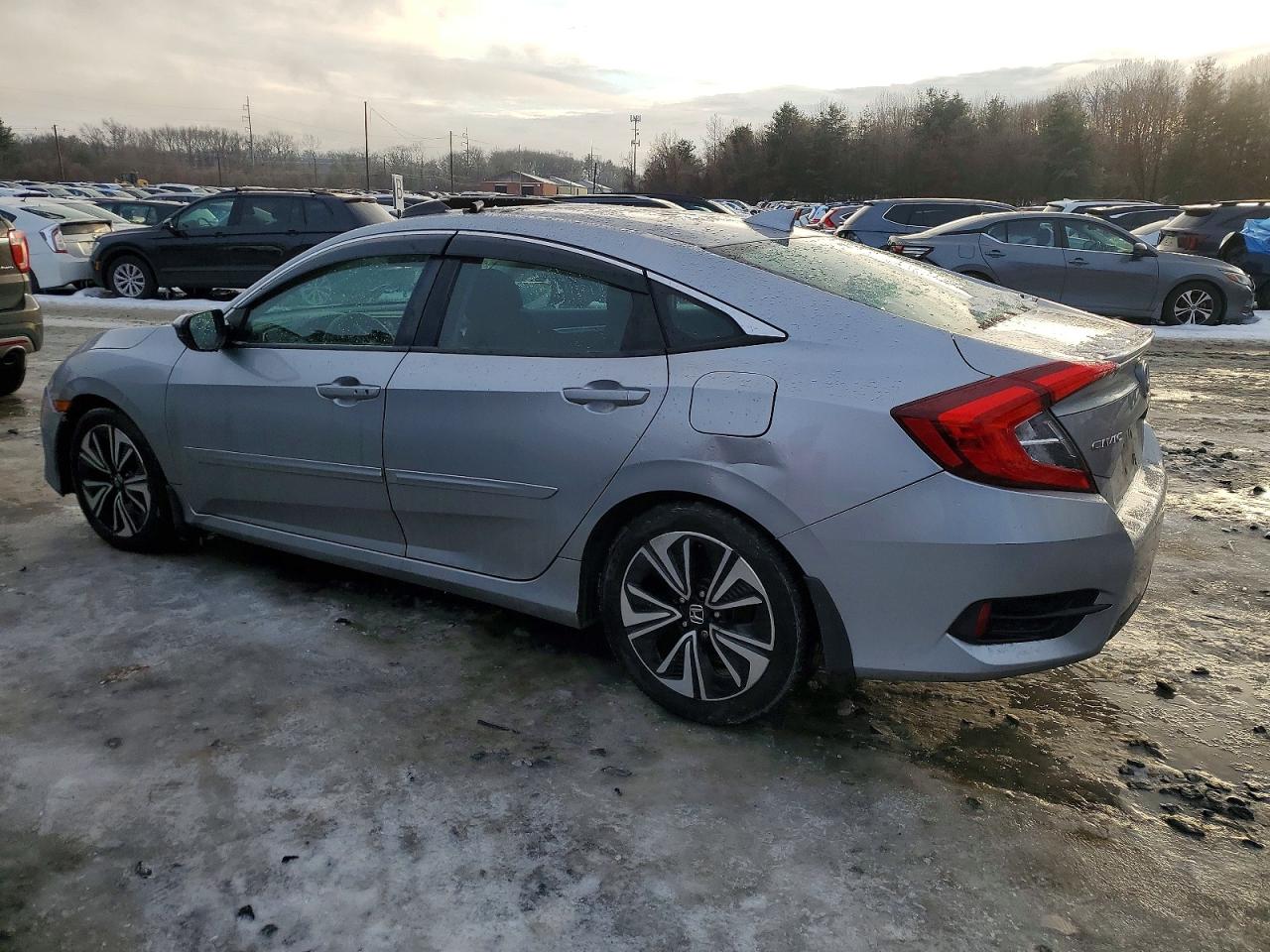 2016 HONDA CIVIC EX photo 2