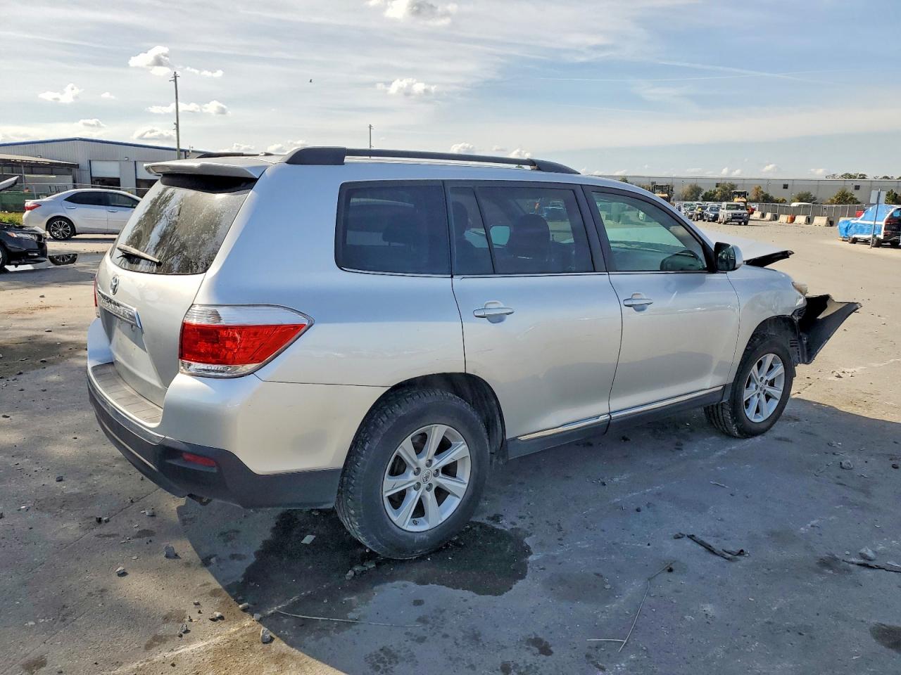 2012 TOYOTA HIGHLANDER BASE photo 3