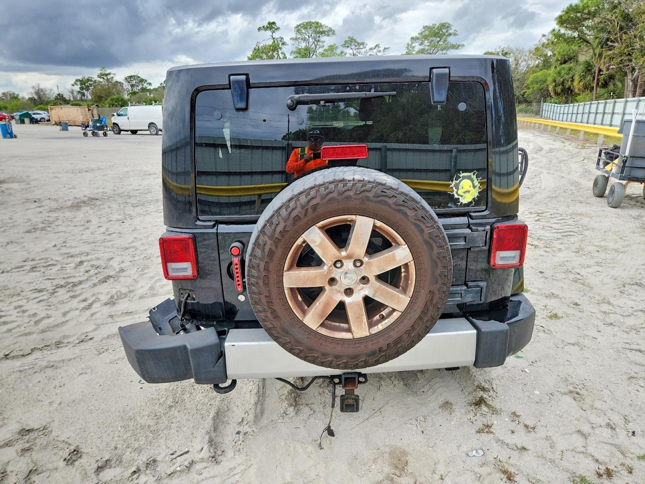 2013 JEEP WRANGLER UNLIMITED SAHARA photo 6