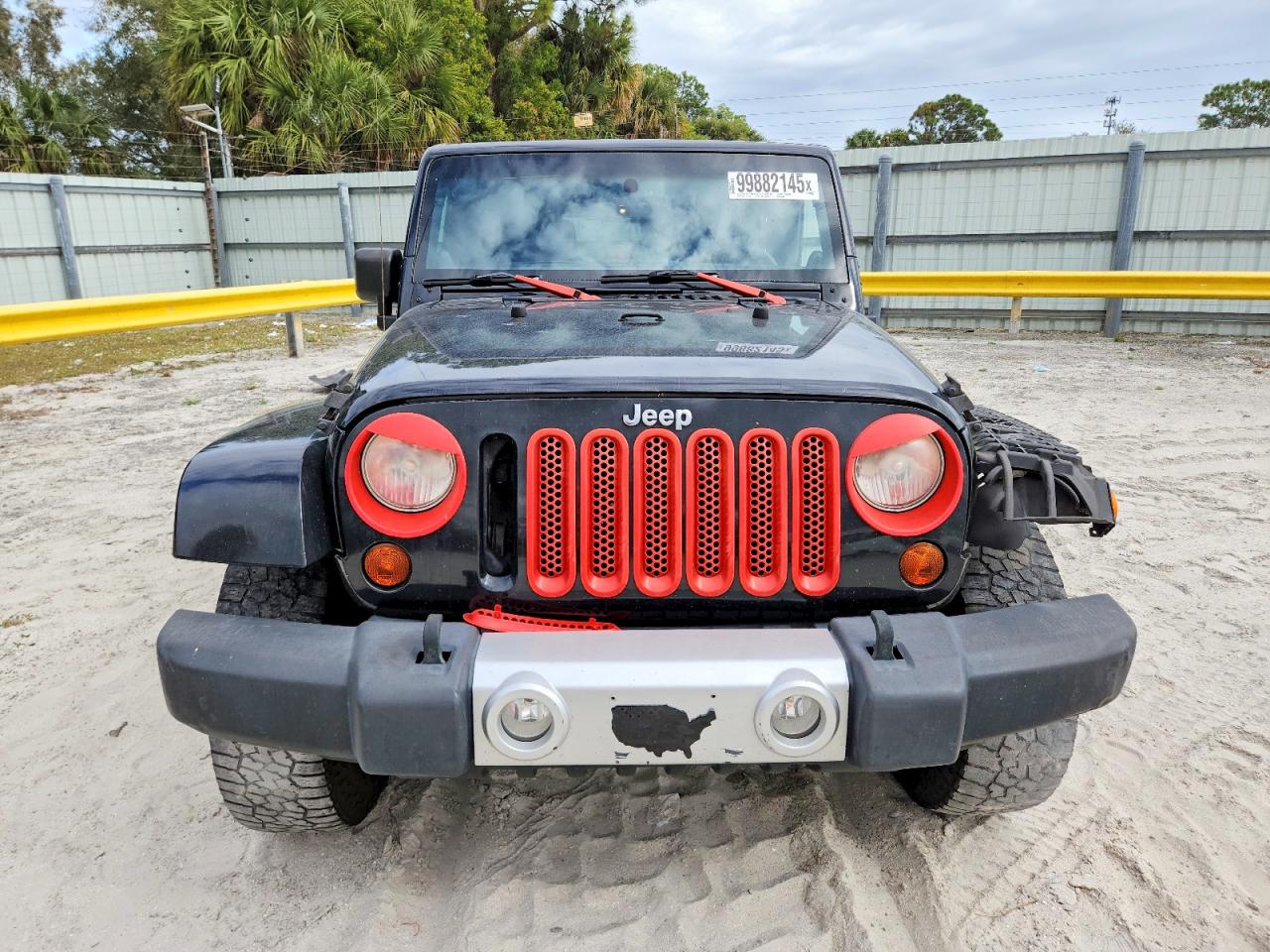 2013 JEEP WRANGLER UNLIMITED SAHARA photo 5