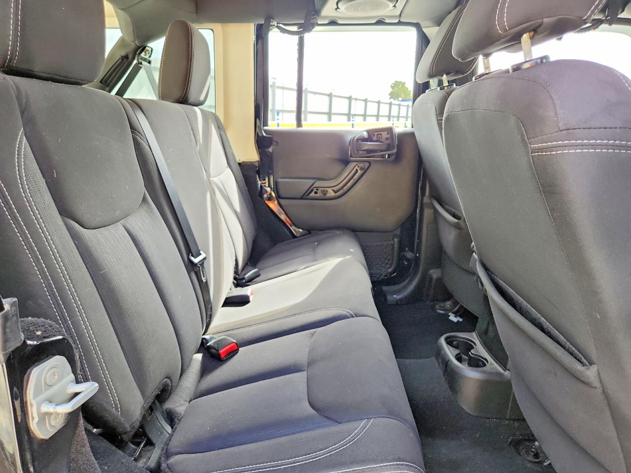 2013 JEEP WRANGLER UNLIMITED SAHARA photo 11