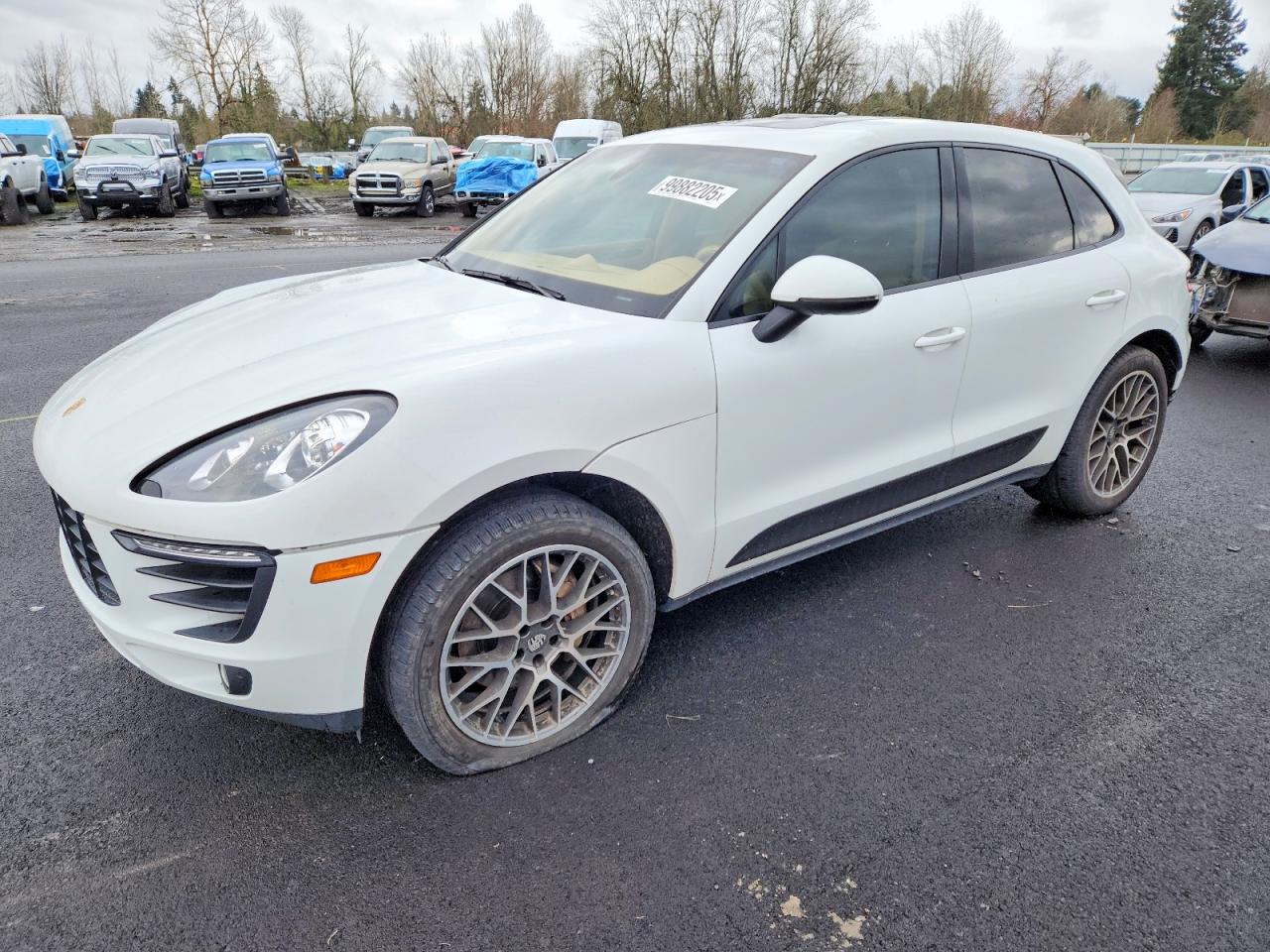 2016 PORSCHE MACAN
