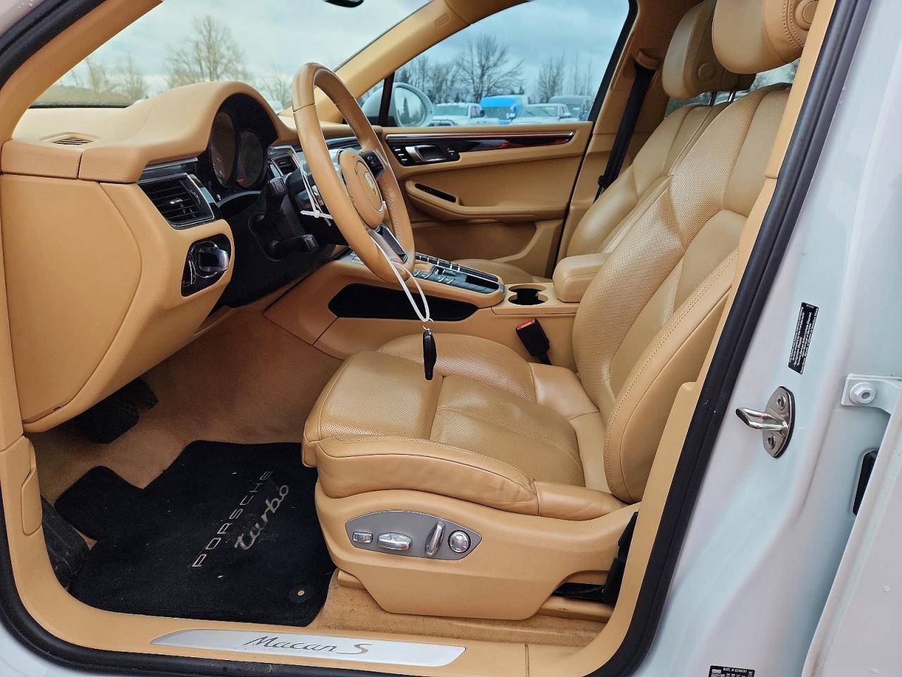 2016 PORSCHE MACAN S photo 7