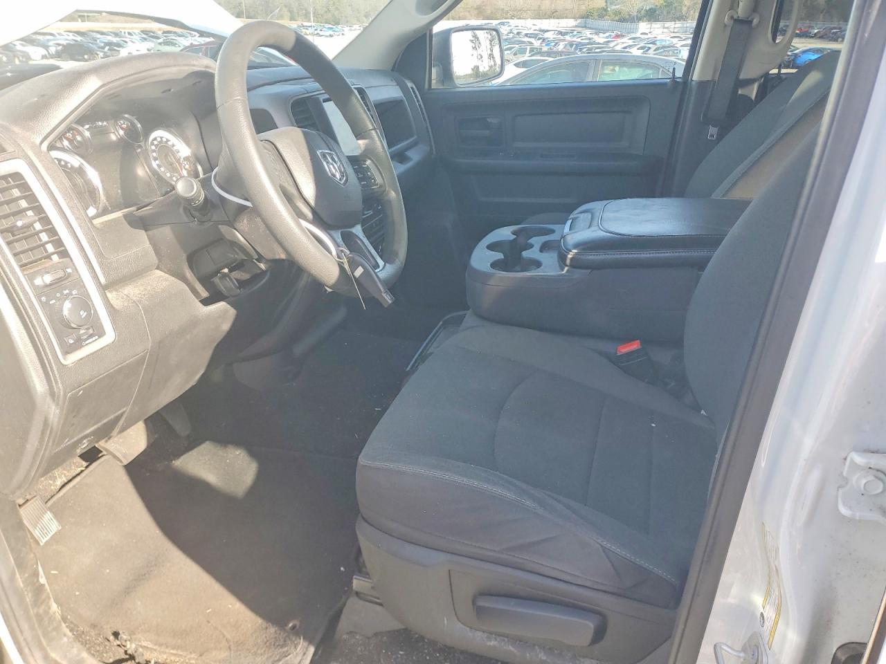 2023 RAM 1500 CLASSIC TRADESMAN photo 7