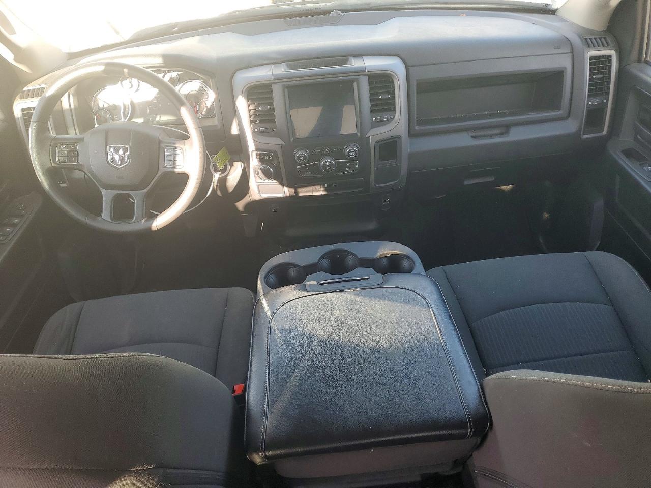 2023 RAM 1500 CLASSIC TRADESMAN photo 8