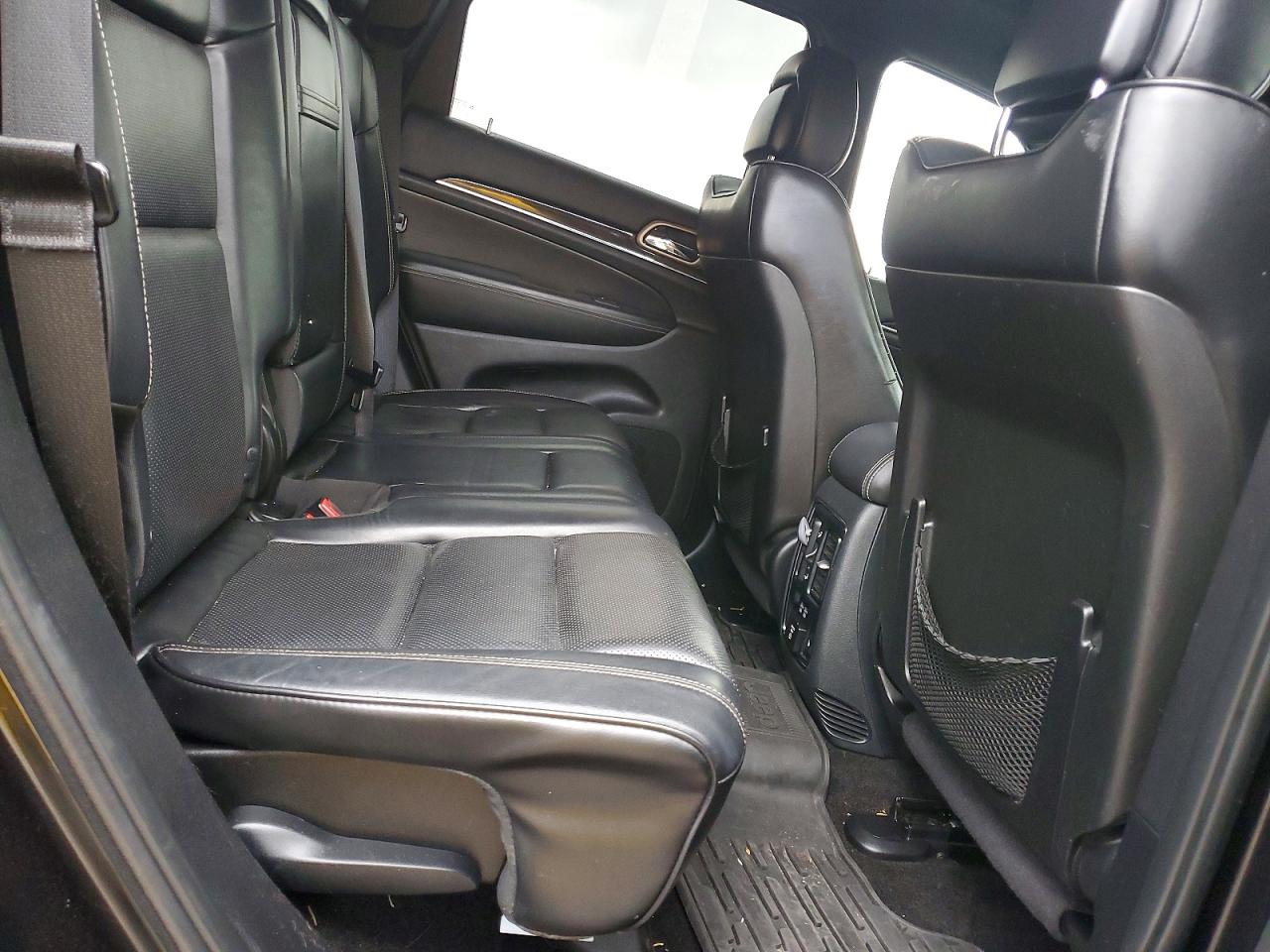 2015 JEEP GRAND CHEROKEE OVERLAND photo 11