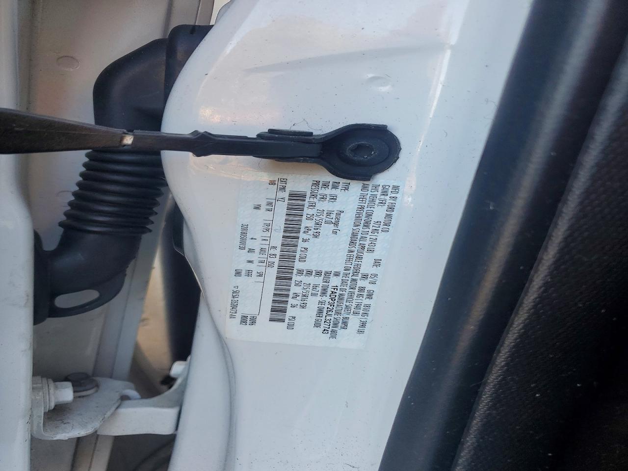 2018 FORD FOCUS SE photo 23