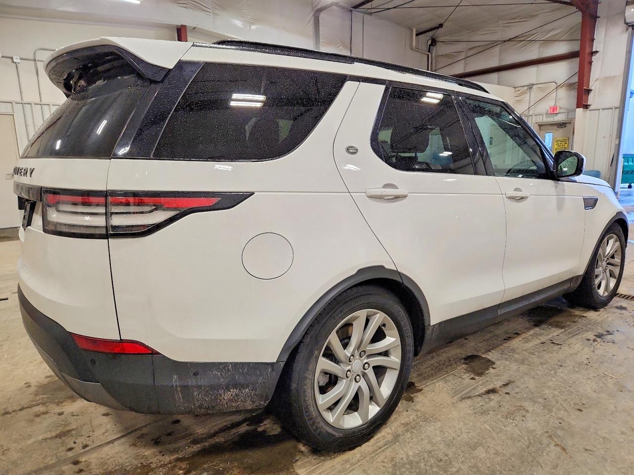 2019 LAND ROVER DISCOVERY SE photo 3