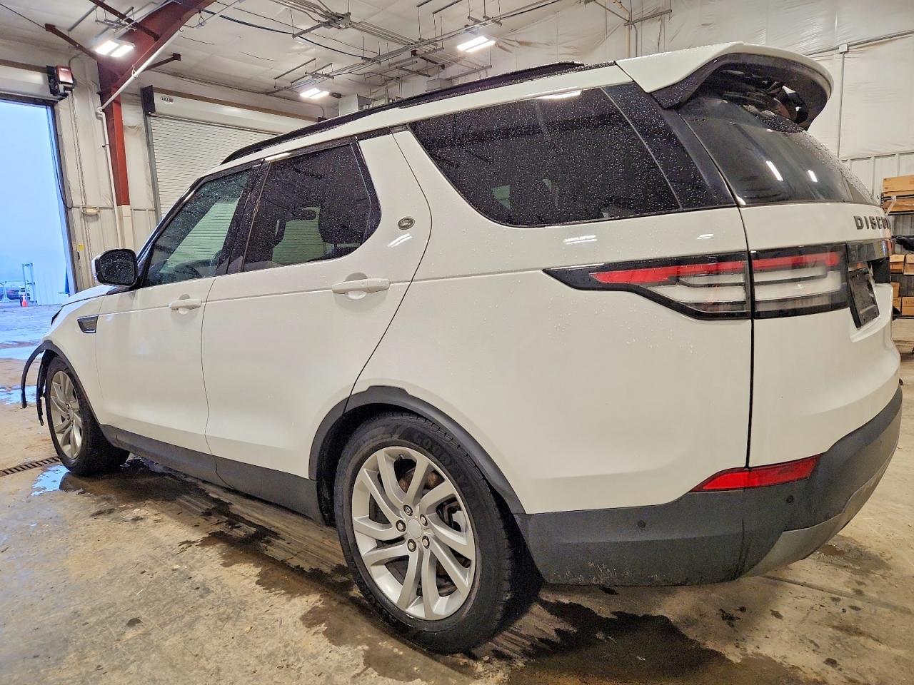 2019 LAND ROVER DISCOVERY SE photo 2