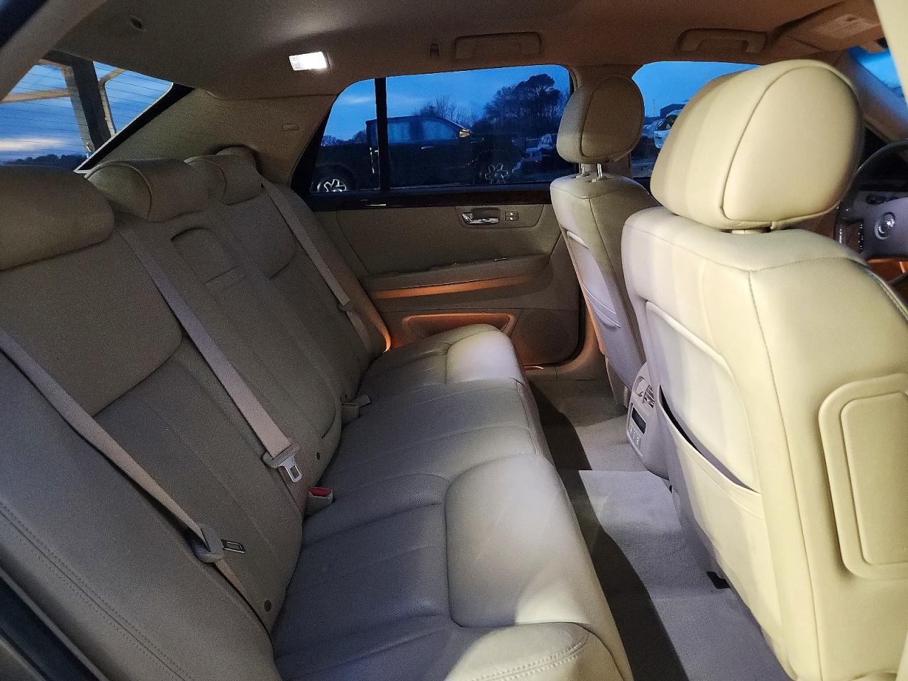 2006 CADILLAC DTS photo 10